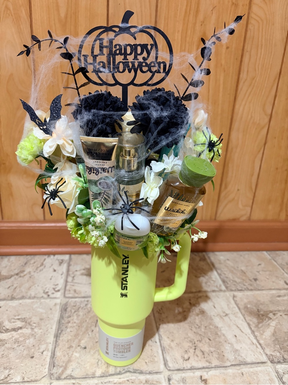 Stanley Lime Green Halloween Spa Bouquet with Black Accents